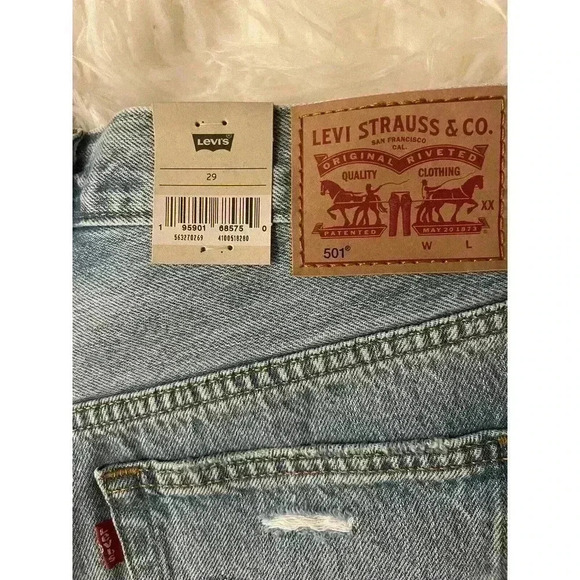 Levi's 501 Original High Rise Jean Denim Button Fly Shorts Light Wash Women’s - Picture 3 of 9